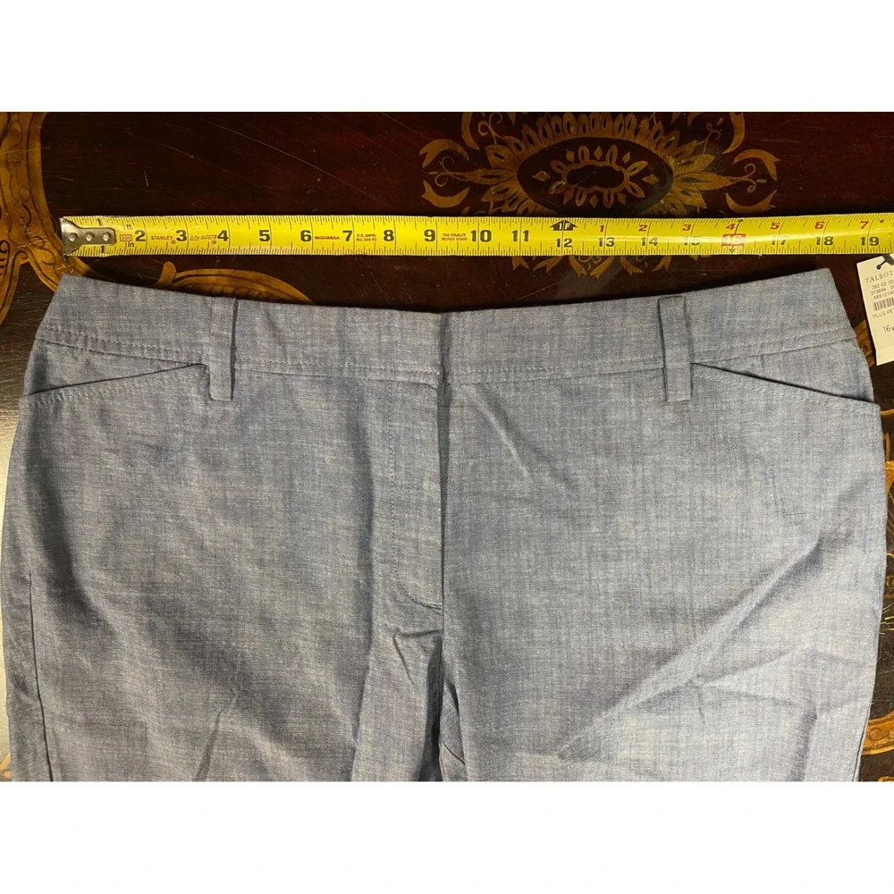 Talbots Perfect Short 9.5 Blue Chambray Cotton Shorts Preppy Coastal 16 WP NEW